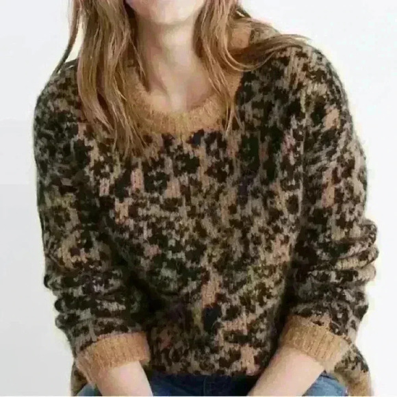 Madewell Sweaters - Madewell Pullover Crew Neck Leopard-Print Sweater